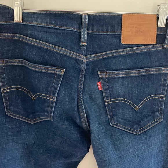 Levi 511 Jeans - Picture 3 of 6